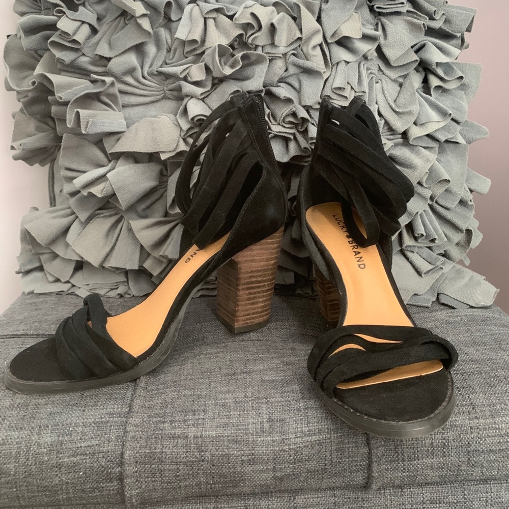 Black strappy lucky brand heels